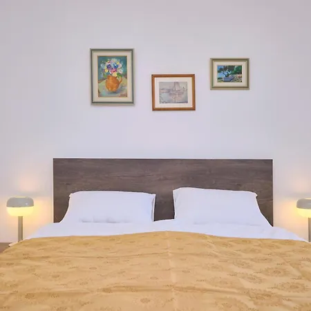 Lav By Litto דירה