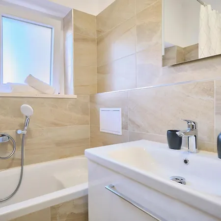 Lav By Litto דירה *