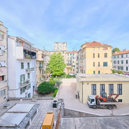 Lav By Litto דירה