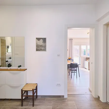 Apartment Lav By Litto