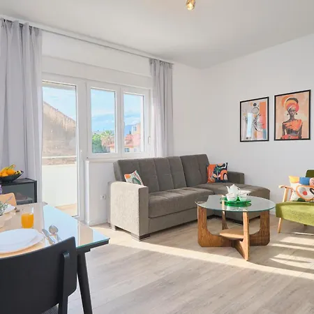 Apartment Lav By Litto